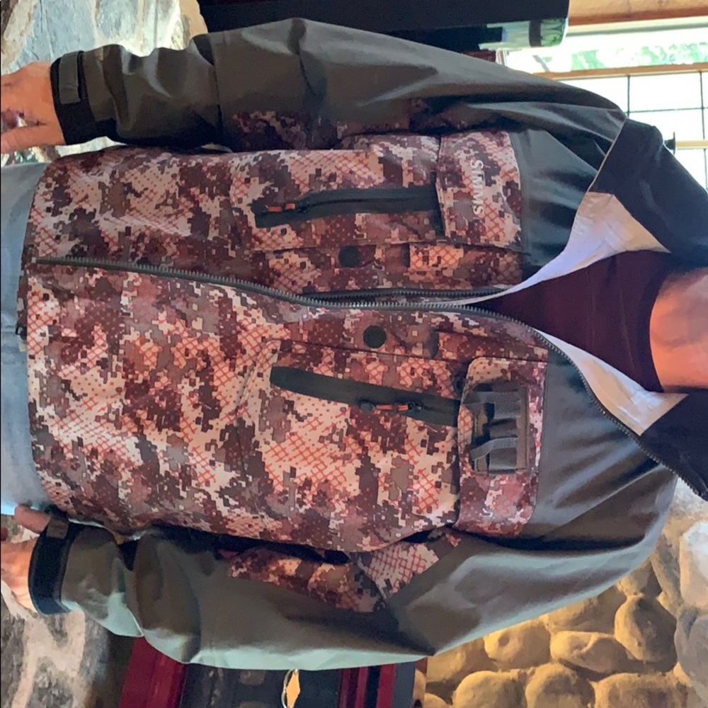Men’s Simms Gore Tex fly fishing jacket